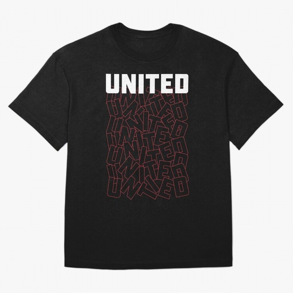 Manchester United Oversized T-Shirt Wear the Spirit of FIFA World Cup 2026 for Fans of Cristiano Ronaldo and Brazil, Portugal and Argentina, Bringing Vintage Soccer Flavor, Modern Football Stars, National Flags and Final Night Emotion; Perfect for