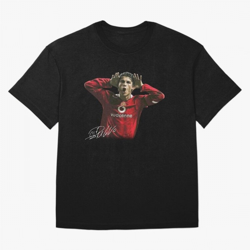 Cristiano Ronaldo T-Shirt Young Manchester Ronaldo - Celebration Oversized T-Shirt Honor Champions and Dreams in FIFA World Cup 2026 Made for Haaland and Mbappe, England, France and Netherlands Energy, Football Festival Excitement, Trophy