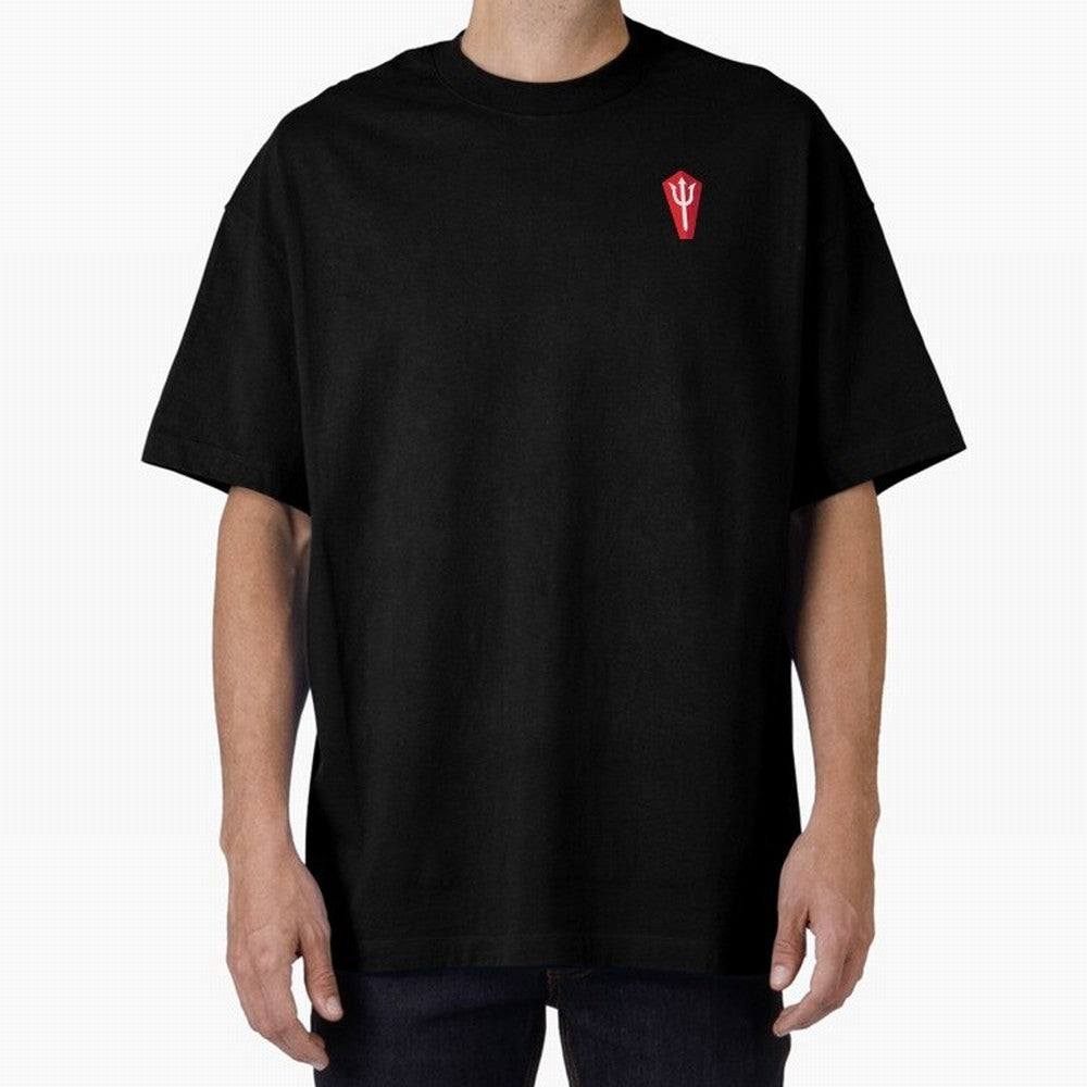 Manchester United Trident Oversized T-Shirt Bring FIFA World Cup 2026 Capturing Messi, CR7 and Mbappe, England Energy, Vintage Soccer Flavor, Modern Football Stars, National Flags and Final Night Emotion; Great for Supporters Who Love Legendary