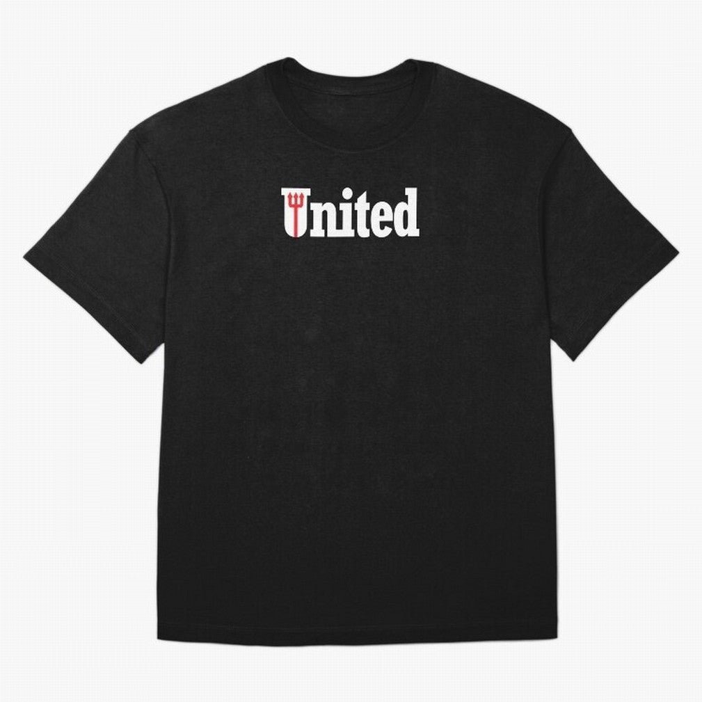 Manchester United Oversized T-Shirt Carry Global Football Passion for FIFA World Cup 2026, Celebrating CR7 and Messi, France and Portugal, Vintage Soccer Flavor, Modern Football Stars, National Flags and Final Night Emotion; Made for Die Hard