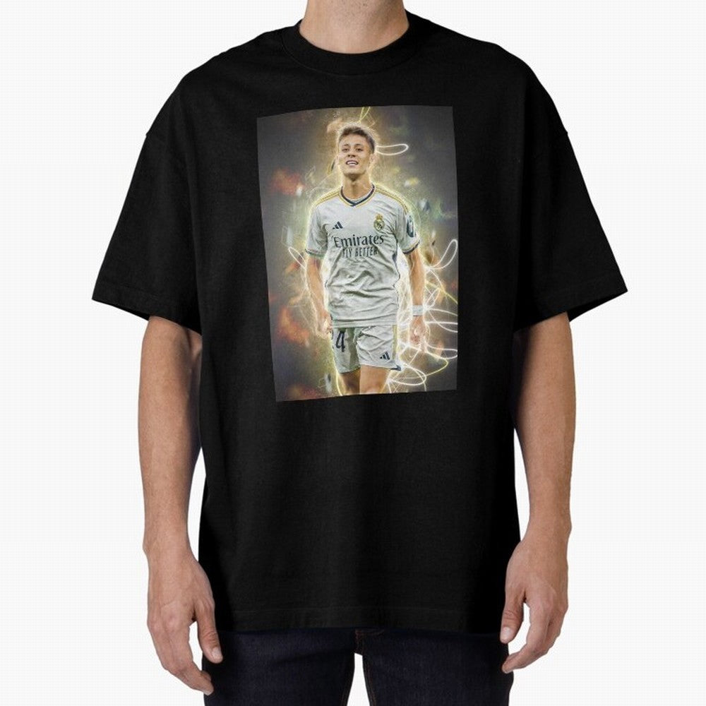 Arda Guler Oversized T-Shirt Bring Champion Energy into Match Day Hype around FIFA World Cup 2026, Messi, Spain, Vintage Soccer Flavor, Modern Football Stars, National Flags and Final Night Emotion; Ideal for Football Dads, Football Moms, Friends,