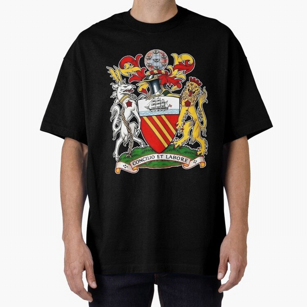 1902 -1960 The First UNITED Crest Large Oversized T-Shirt Capture Match Day Hype around FIFA World Cup 2026 USA Canada Mexico, Cristiano Ronaldo, Brazil, Portugal and Argentina, Worldwide Fan Energy, Dramatic Goals, Stadium Lights and Championship