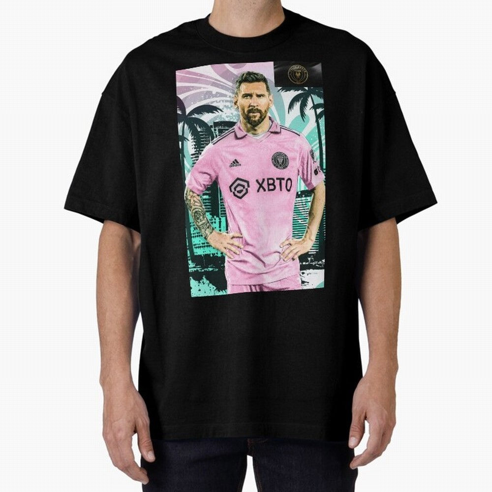 Messi Pop Art Portrait Oversized T-Shirt Show Match Day Excitement for FIFA World Cup 2026 USA Canada Mexico Spirit, Centered on Netherlands, Haaland, Stadium Memories, Football Loyalty, International Chants and Championship Tradition; Perfect for